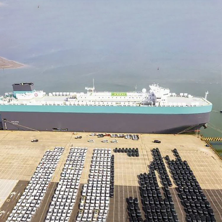 RORO/OOG Pengiriman Barang dari Agen Pengangkutan Barang Cina Untuk Truk Pengeboran Dan Mesin Campuran Beton Dan Traktor